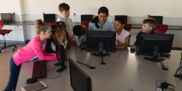 States Mandate Computer Science Education by 2027: A Major Education Shift - Cover Image