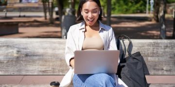 Financial Planning for College: Maximize Savings, Minimize Debt - Cover Image