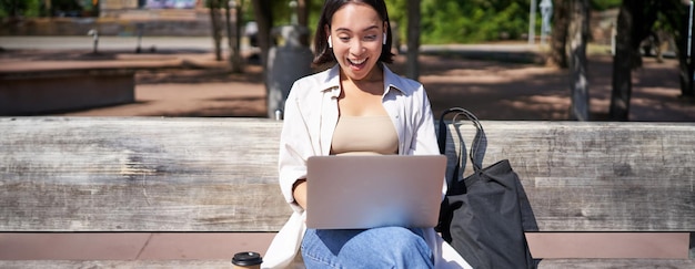 Financial Planning for College: Maximize Savings, Minimize Debt
