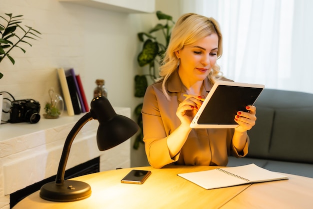 How to Choose a Financial Planner: 7 Key Questions to Ask